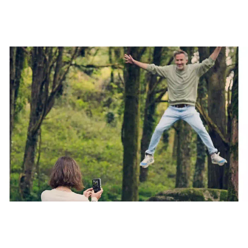 Kamera Panasonic (DC-TZ99E-S)