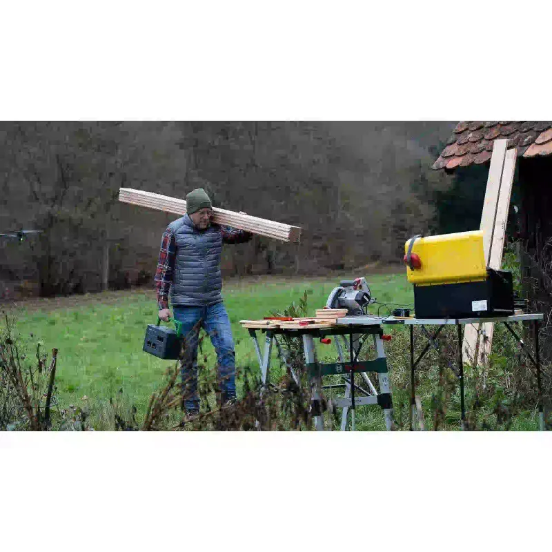 Hordozható erőmű APC OffGrid Portable Power Station 730 (PPS730-GR)