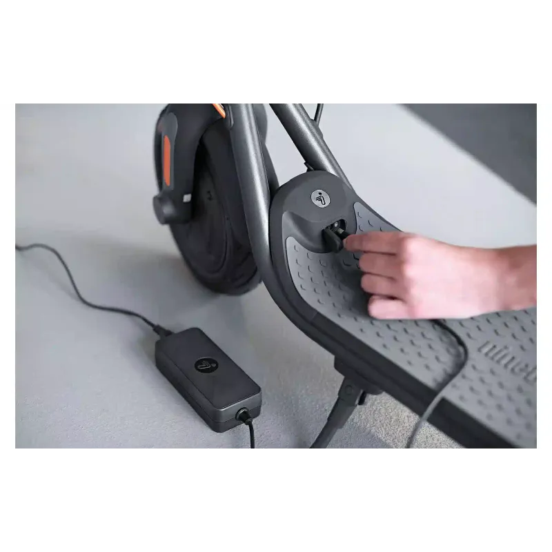 Зарядний пристрій Segway (AD.05.00.13.0015)