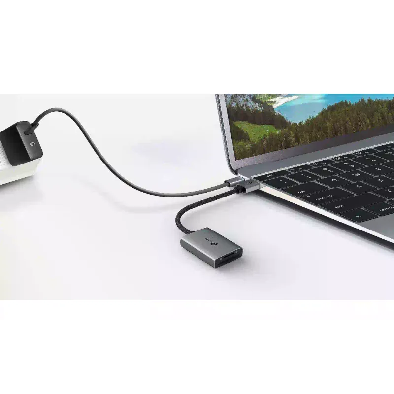 قارئ البطاقات TP-Link (UA430)