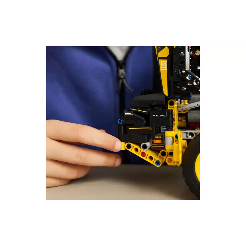Конструктор LEGO Technic Volvo L120 Electric Wheel Loader (42209)