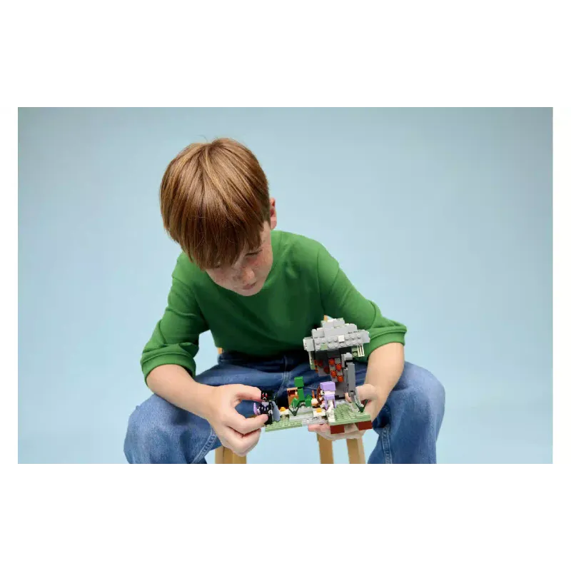 منشئ LEGO Minecraft  (21586)