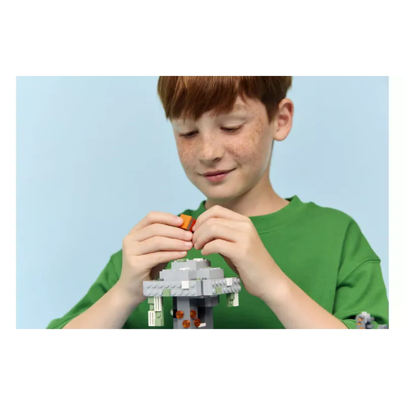 منشئ LEGO Minecraft  (21586)