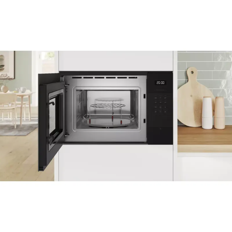 Встраиваемая микроволновая печь Bosch, 25 л, 900 Вт (BEL554MB2)