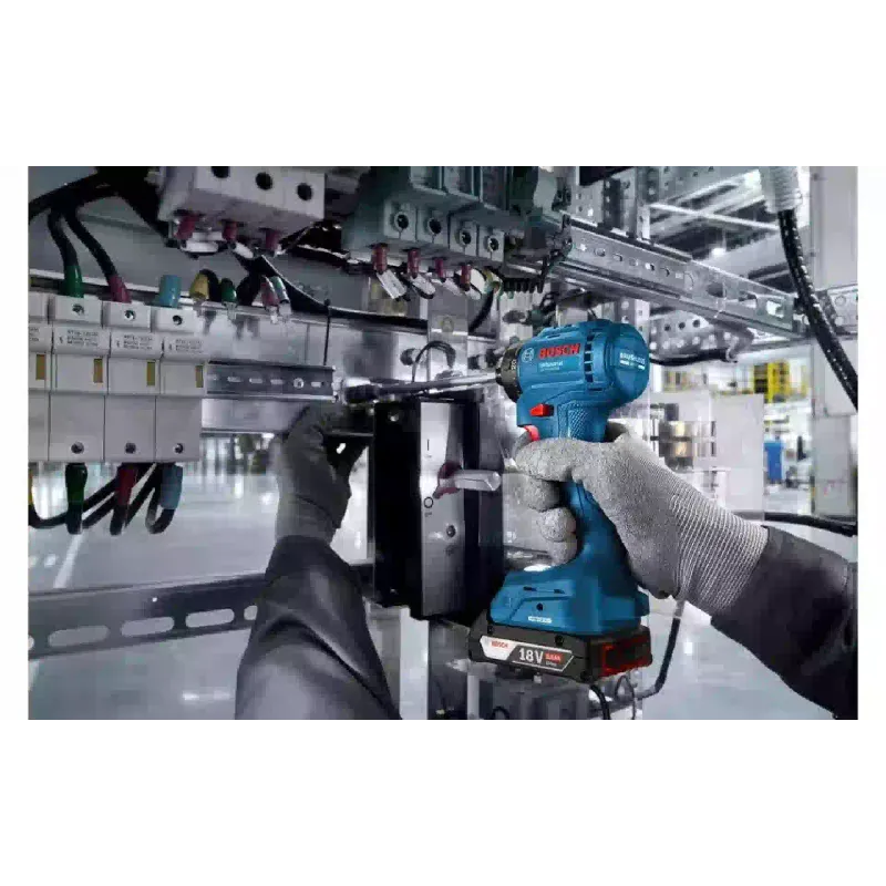 Отвертка-бормашина Bosch (0.601.9M7.121)