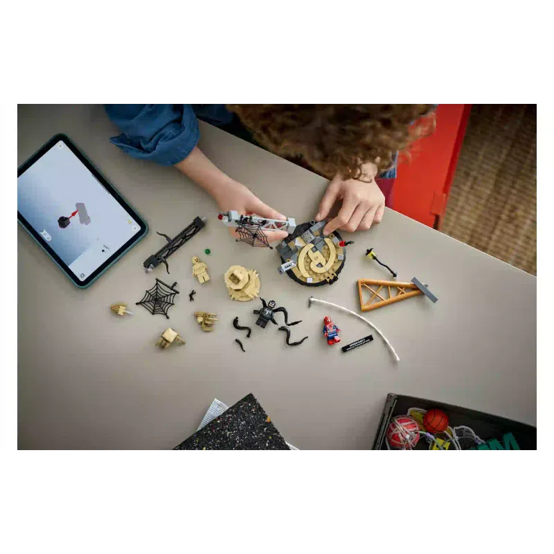 Конструктор LEGO (76334)