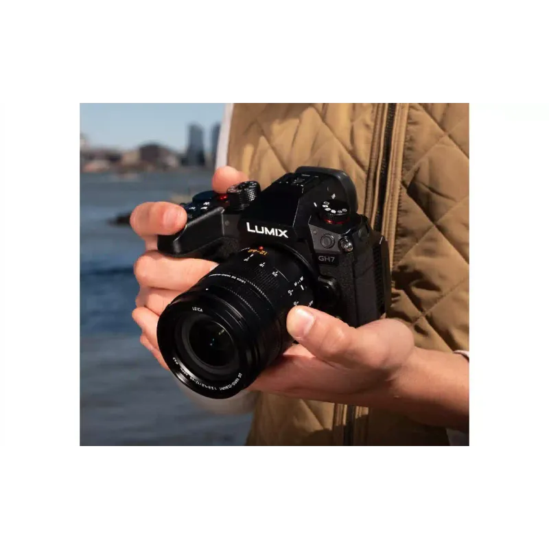 Фотокамера Panasonic DC-GH7 12-60 мм f2.8-4 (DC-GH7LE)