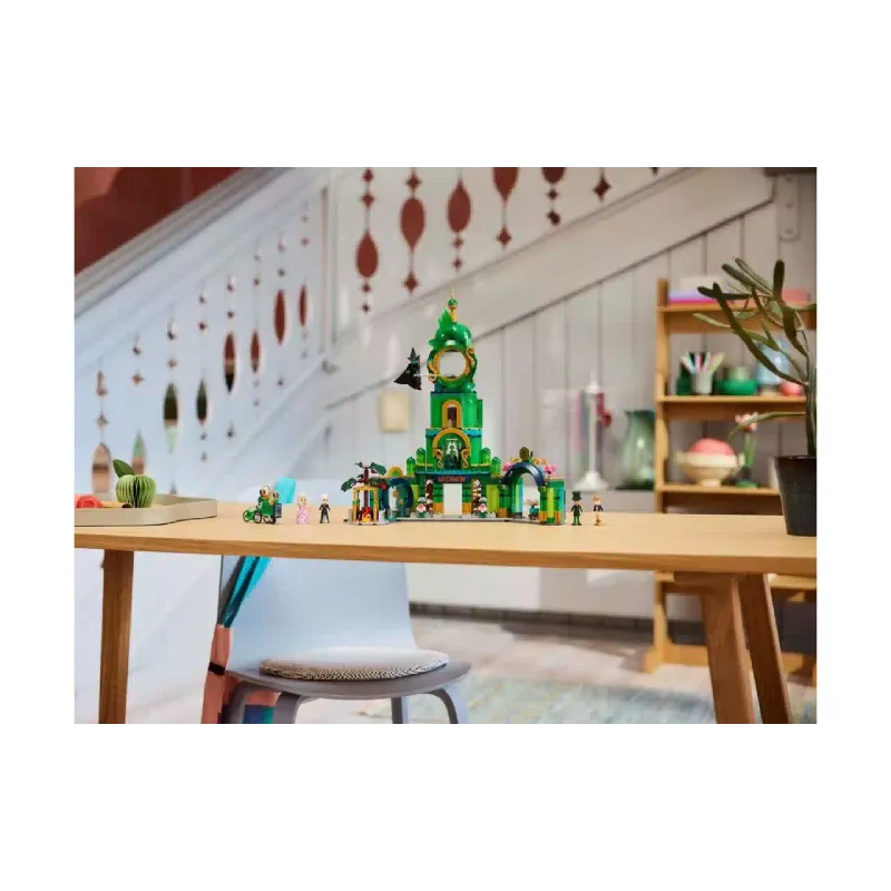 Constructor LEGO Wicked Welcome to Emerald City (75684)