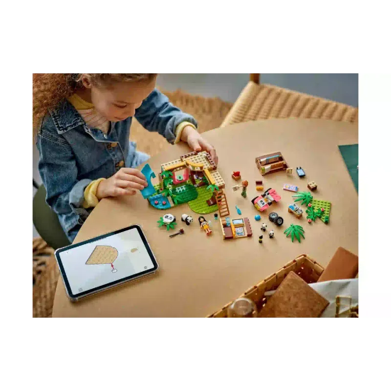 Konstruktőr LEGO Friends Panda Sanctuary Animal Care (42648)