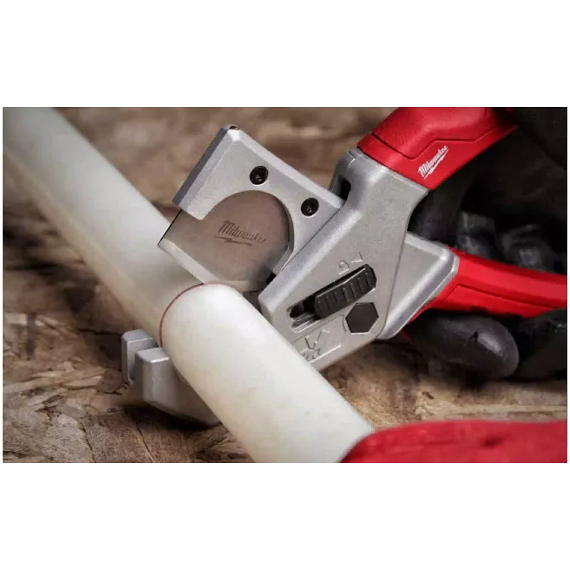 Cortador de tubos para tubos de plástico Milwaukee (4932479407)