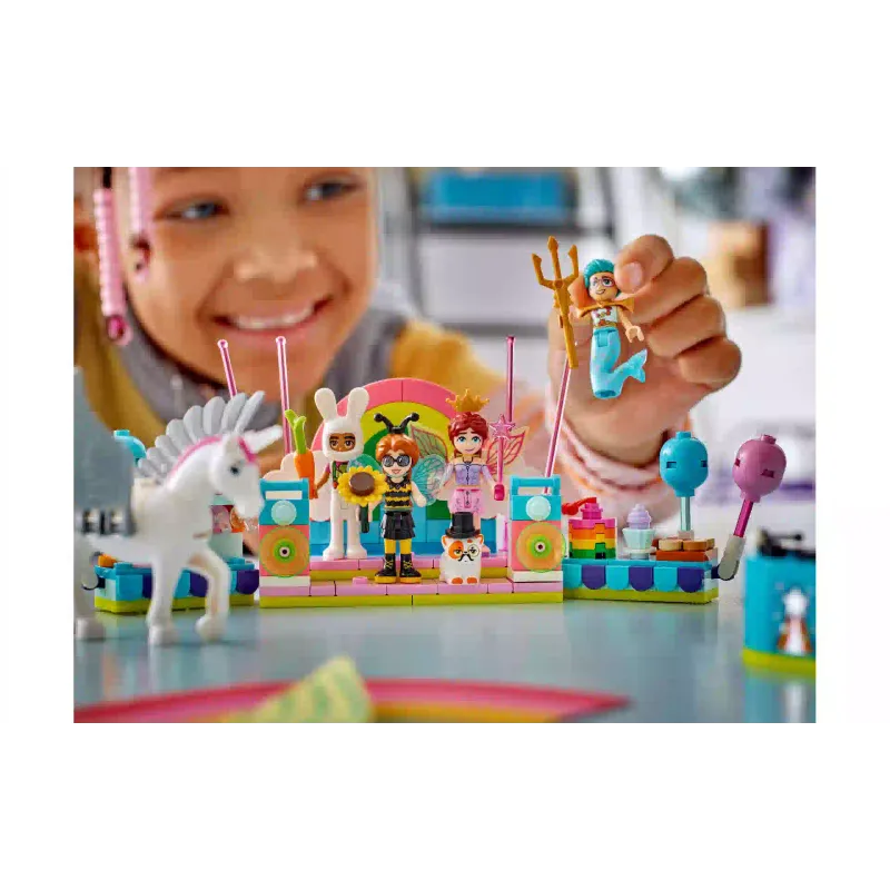 Constructor LEGO Friends Costume Party with Unicorn & Fairy (42661)