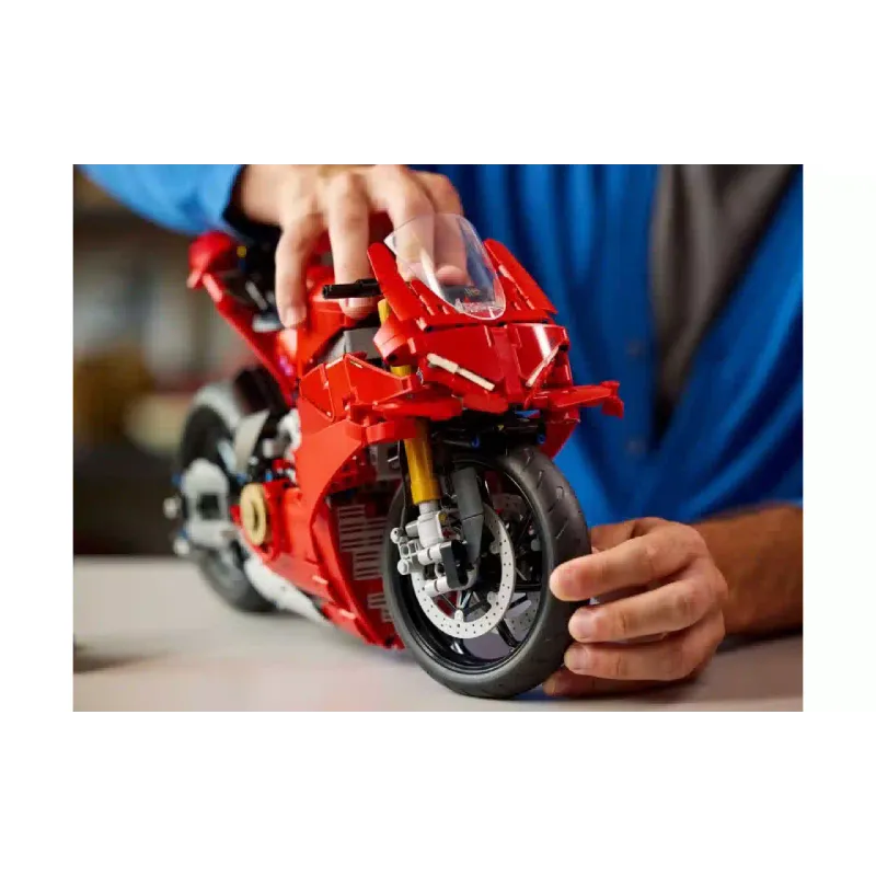 Konstruktor LEGO Technic Ducati Panigale V4 S Motorcycle (42202)