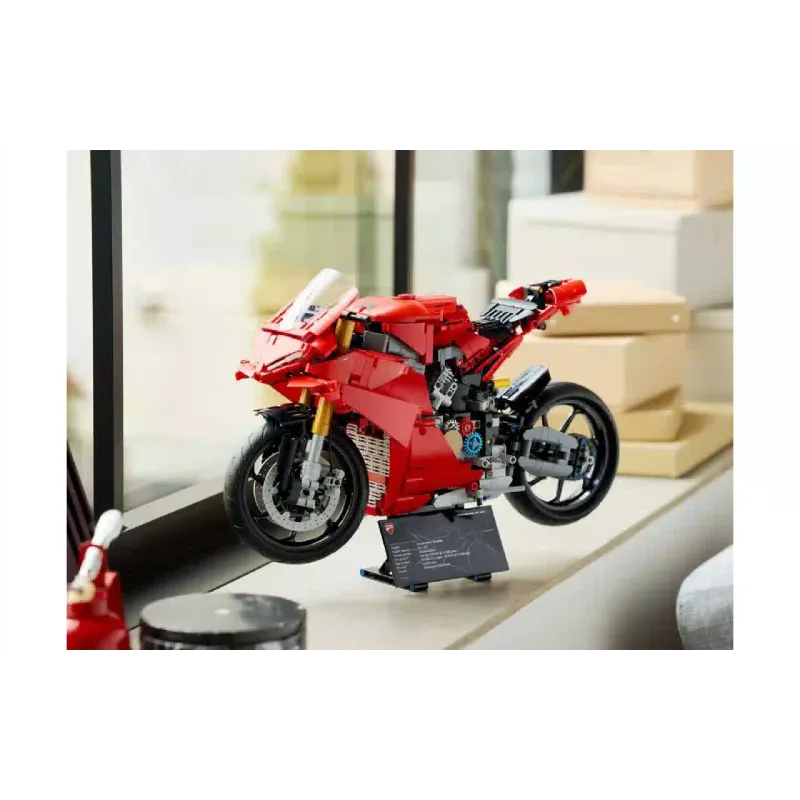 Konstruktor LEGO Technic Ducati Panigale V4 S Motorcycle (42202)