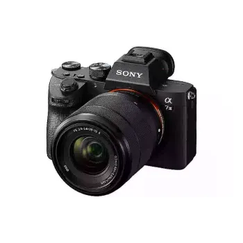 آلة تصوير Sony Alpha 7M3 28-70 мм II Kit, Black (ILCE7M3MB.CEC)