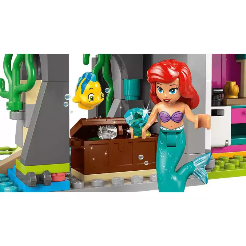 Konstruktőr LEGO Disney Princess Princess Castle & Royal Pets (43267)
