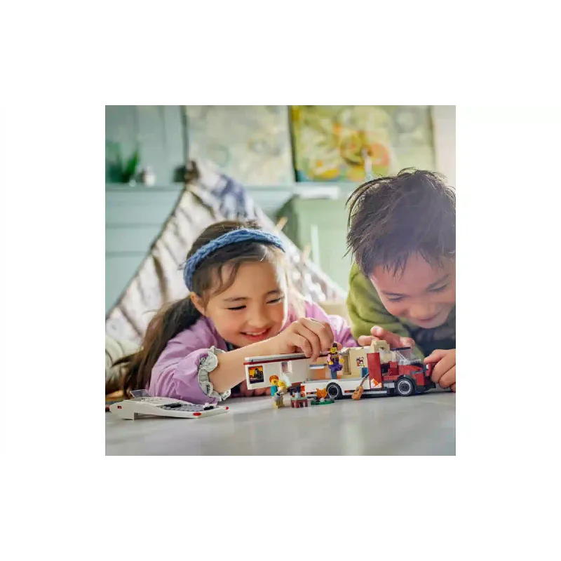 Konstruktőr LEGO City Holiday Adventure Camper Van (60454)