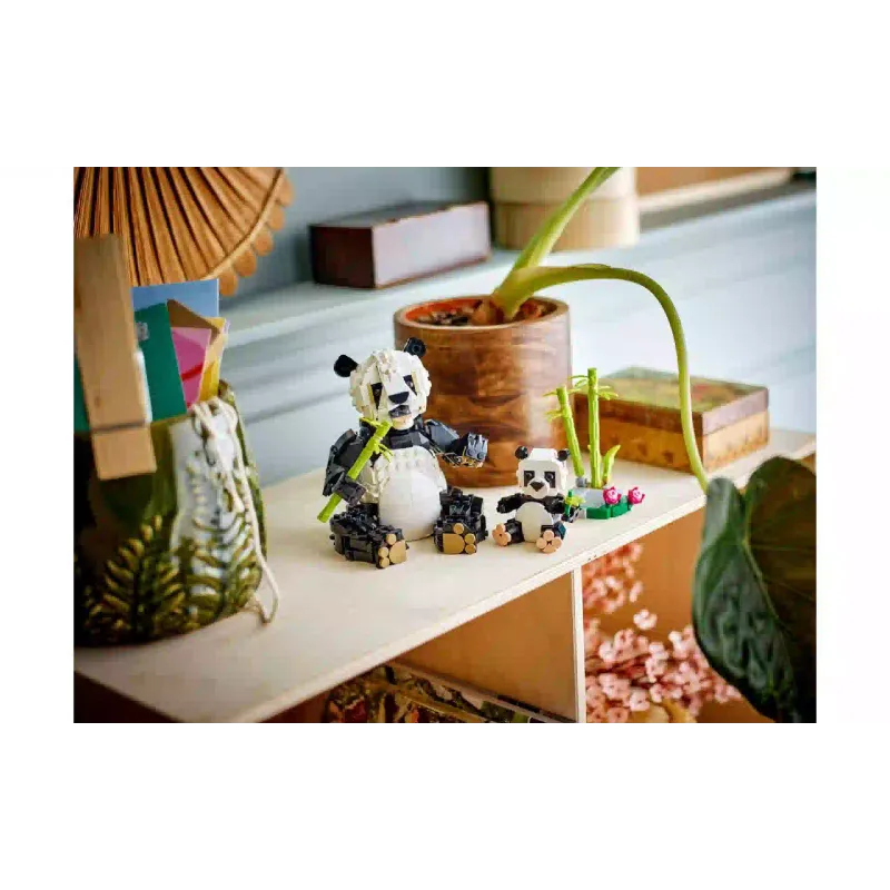 Konstruktor LEGO Creator 3-in-1 Wild Animals: Panda Family (31165)