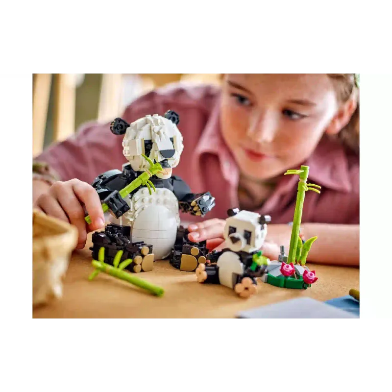 Konstruktor LEGO Creator 3-in-1 Wild Animals: Panda Family (31165)