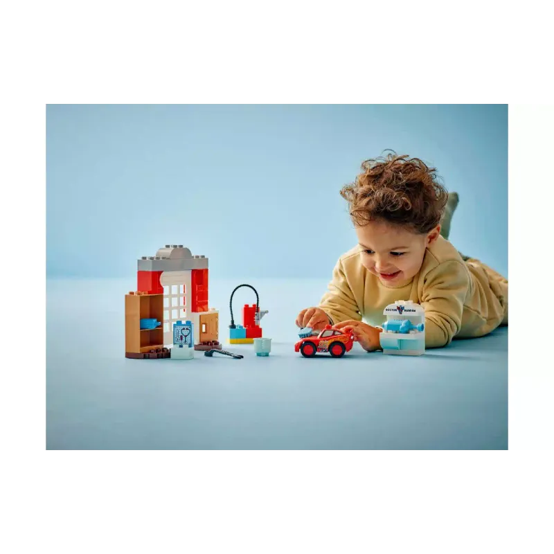 Constructor LEGO Duplo Disney McQueen's Visit to Doc's Garage (10456)