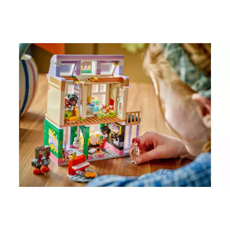 Konstruktor LEGO Friends Music Store & Apartment (42653)