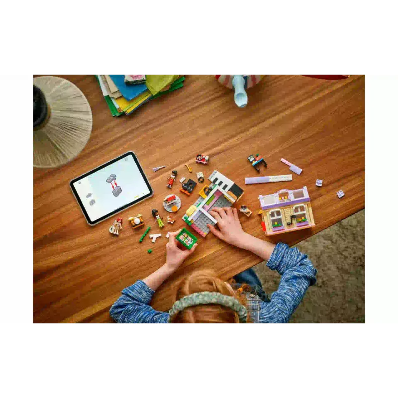 Konstruktor LEGO Friends Music Store & Apartment (42653)
