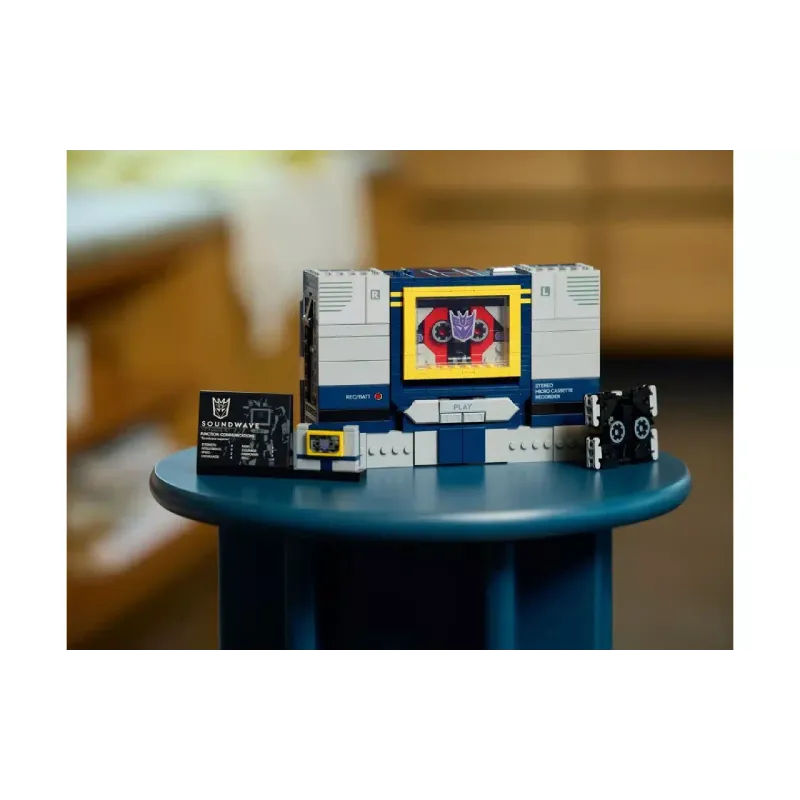 Construtor LEGO Icons Transformers Soundwave (10358)