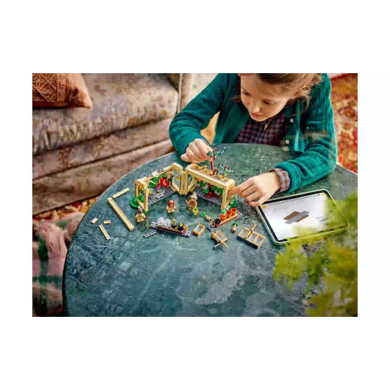 Konstruktőr LEGO Harry Potter Hogwarts Castle Herbology Class (76445)