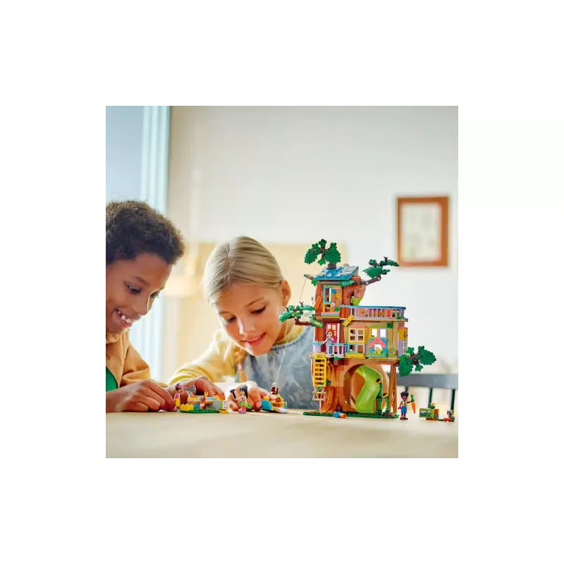 Constructor LEGO Friends Friendship Tree House Hangout (42652)
