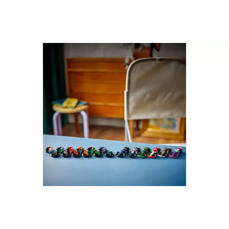 Конструктор LEGO Collectible Minifigures F1 Collectible Race Car - Random Box (71049)