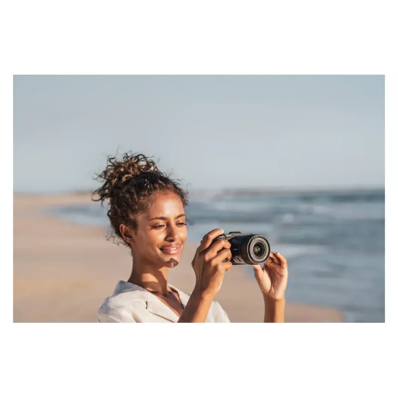 آلة تصوير Sony (ILCE6700B.CEC)