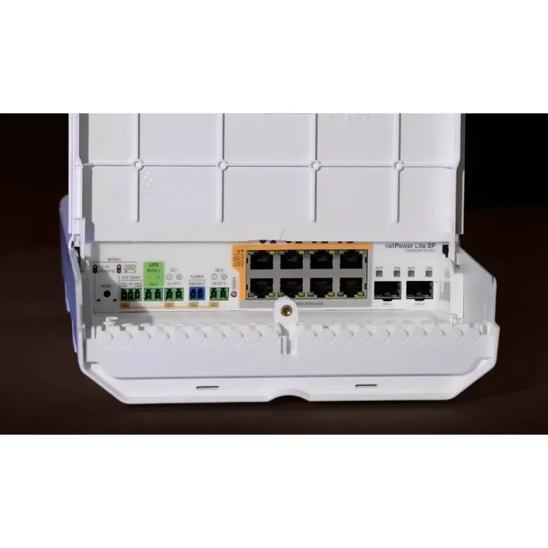 Превключвател MikroTiK Cloud Smart Switch (CSS610-8P-2S+OUT)