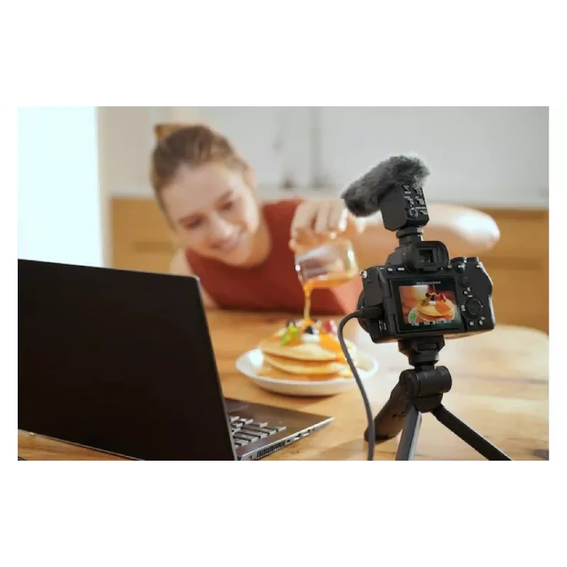 Kamera Sony Alpha 7M4 28-70 mm Kit 7M4, Black (ILCE7M4KB.CEC)