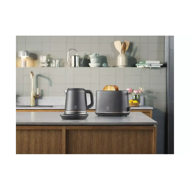 Chaleira elétrica Electrolux, Black (E7K1-6BP)