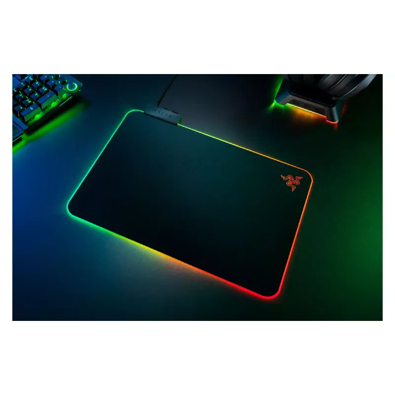 Ігрова поверхня Razer Firefly V2 (RZ02-03020100-R3M1), Black