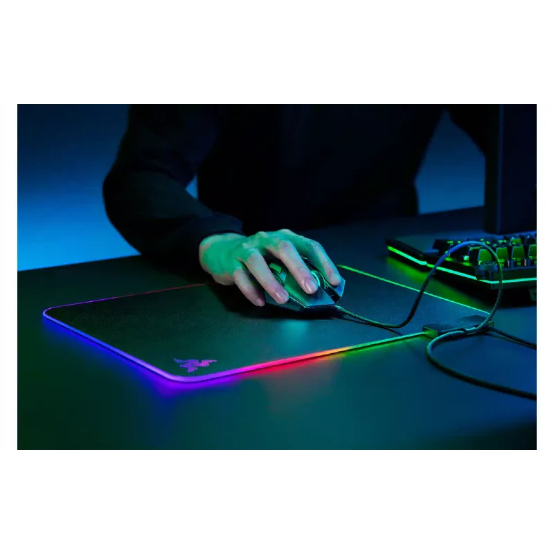 Ігрова поверхня Razer Firefly V2 (RZ02-03020100-R3M1), Black