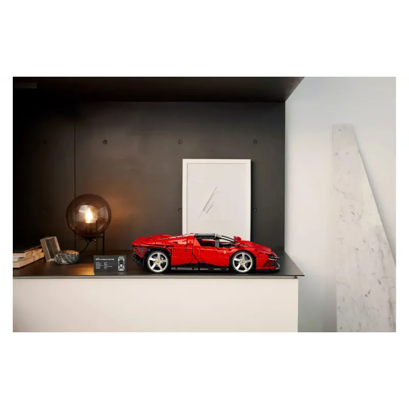 Конструктор LEGO Technic Ferrari Daytona SP3 (42143)