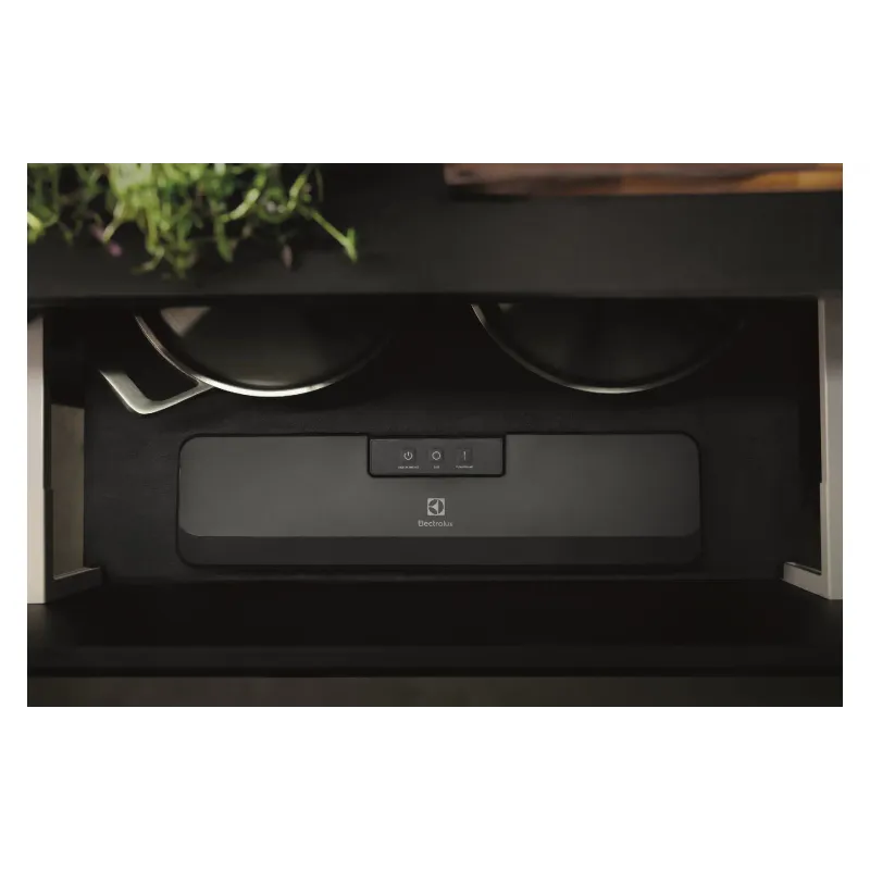 Вакуумний пакувальник Electrolux E4VS1-4AG (E4VS1-4AG), Black