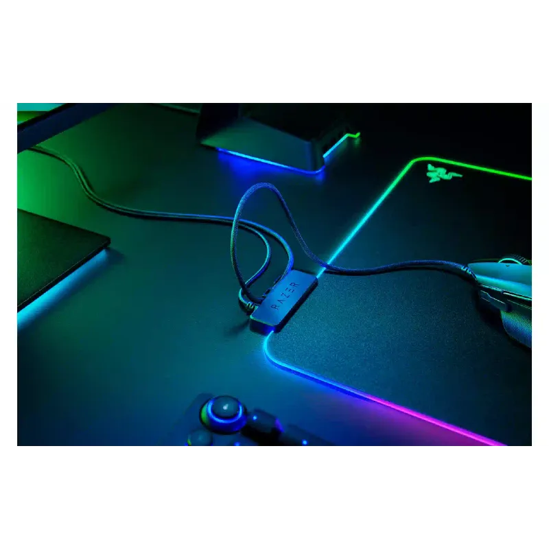 Ігрова поверхня Razer Firefly V2 (RZ02-03020100-R3M1), Black