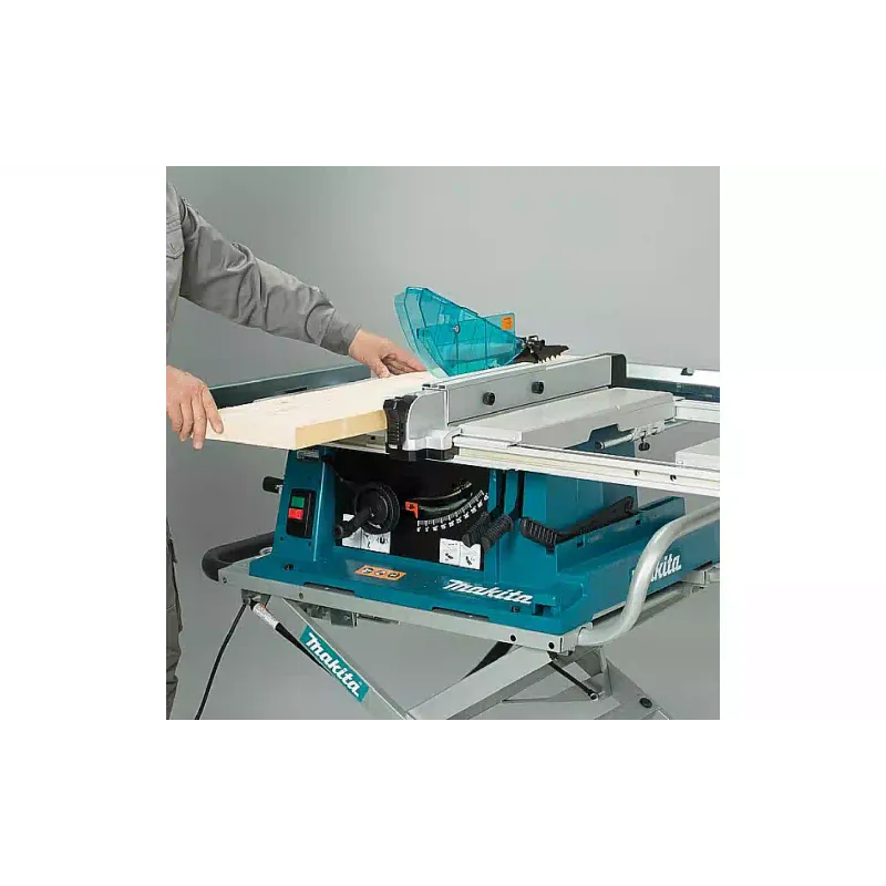 طاولة النشر Makita (2704N)
