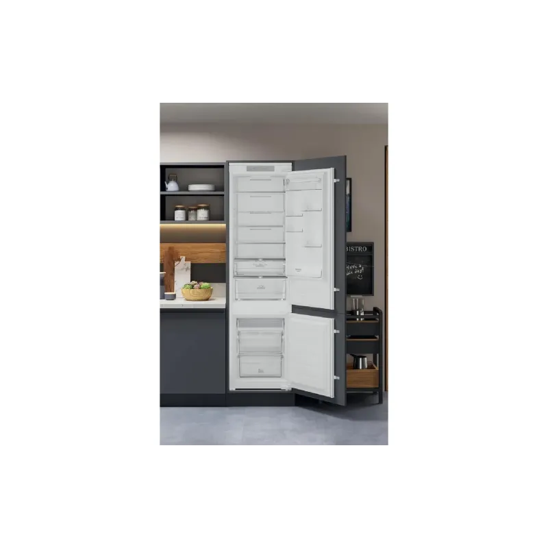 Built-in refrigerator Hotpoint-Ariston (HAC20T321), White