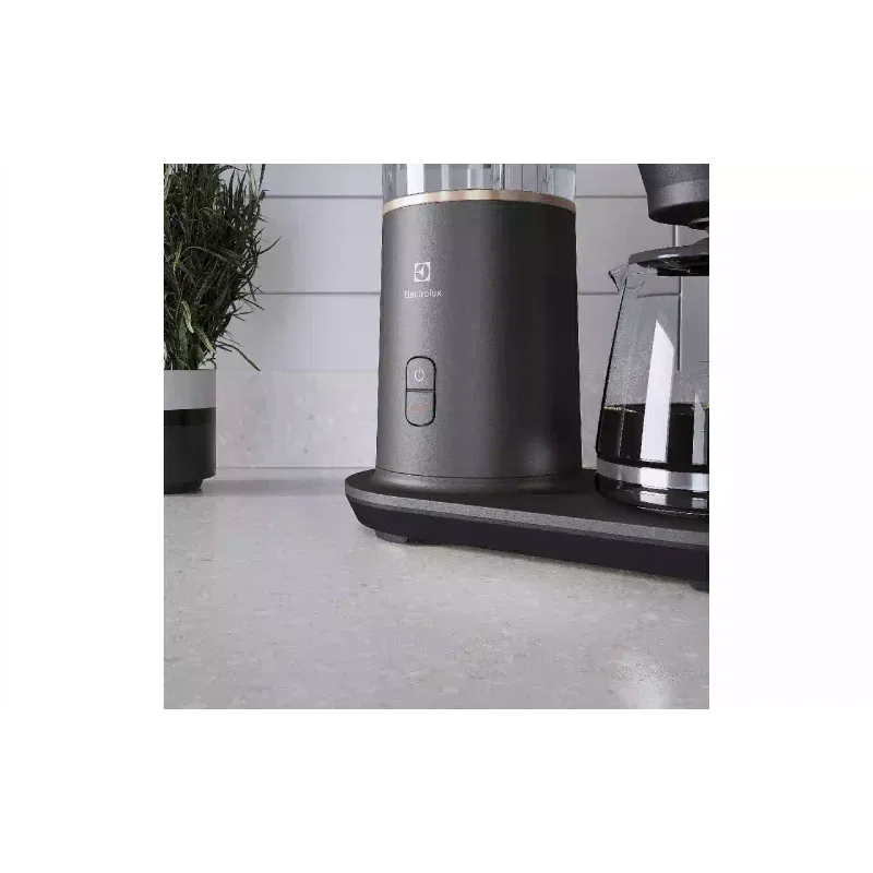 ماكينة صنع القهوة بالتنقيط Electrolux, Black (E7CM1-4MTM)