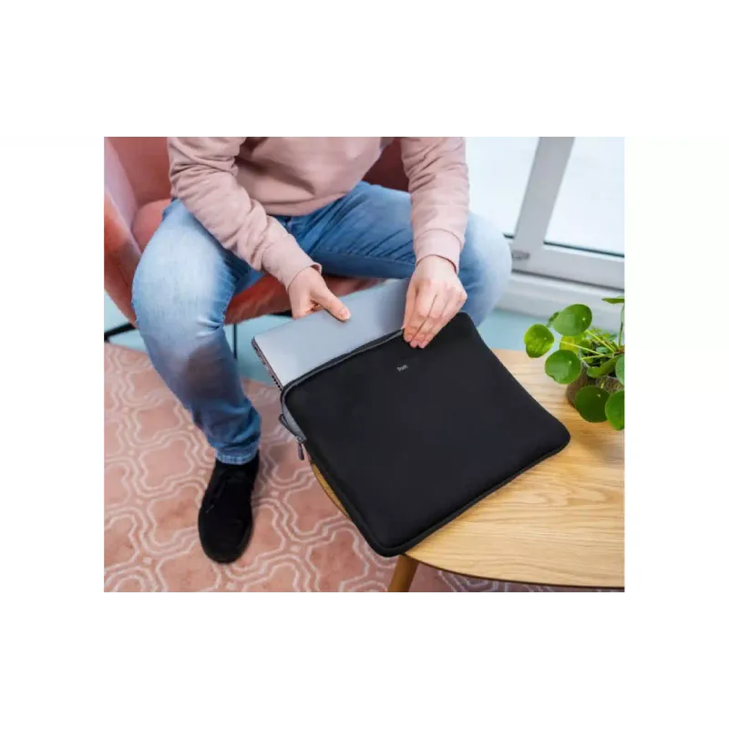 15,6"-os laptoptok Trust Primo Sleeve, Black (21248_TRUST)