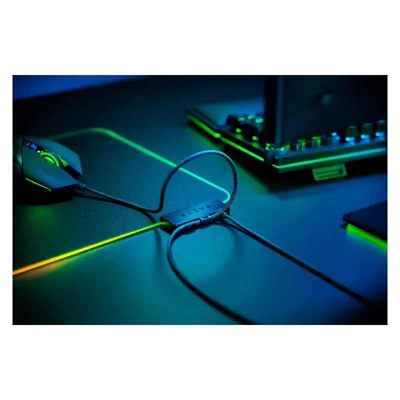 Ігрова поверхня Razer Firefly V2 (RZ02-03020100-R3M1), Black