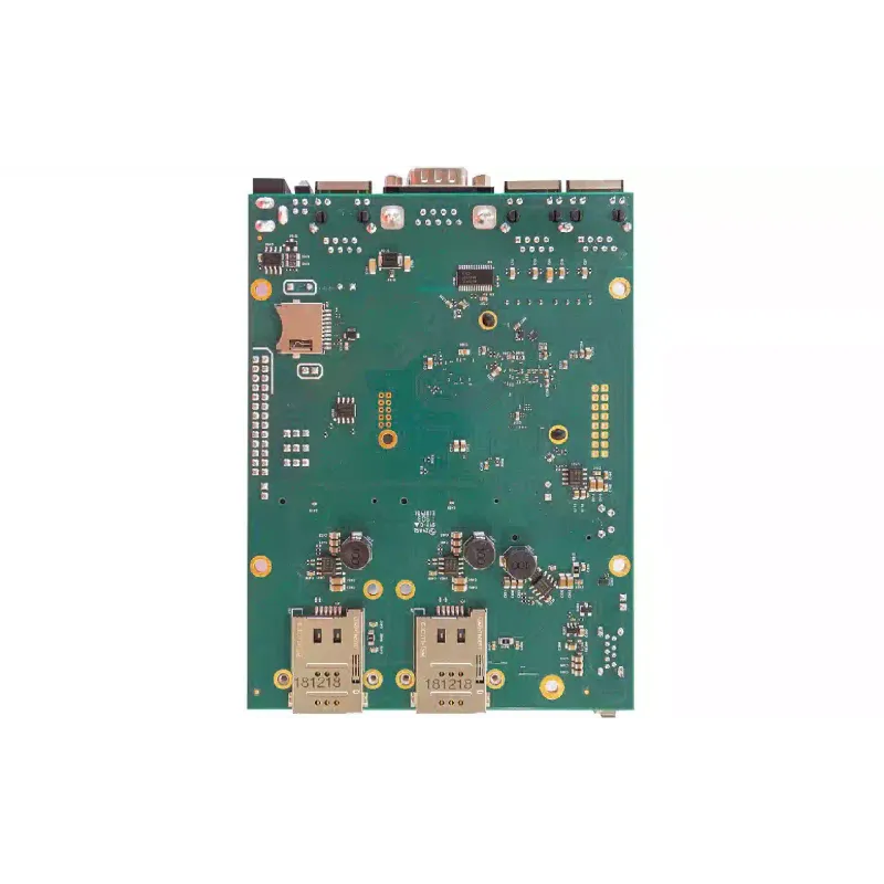 Usmerjevalnik MikroTiK (RBM33G)