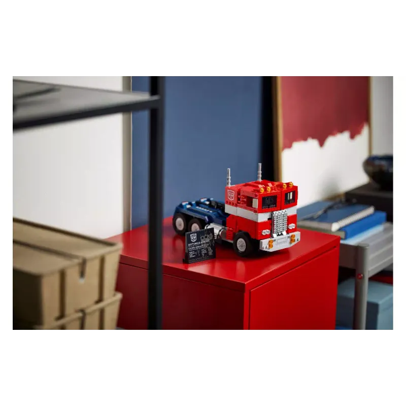 Konstruktor LEGO Icons Optimus Prime (10302)