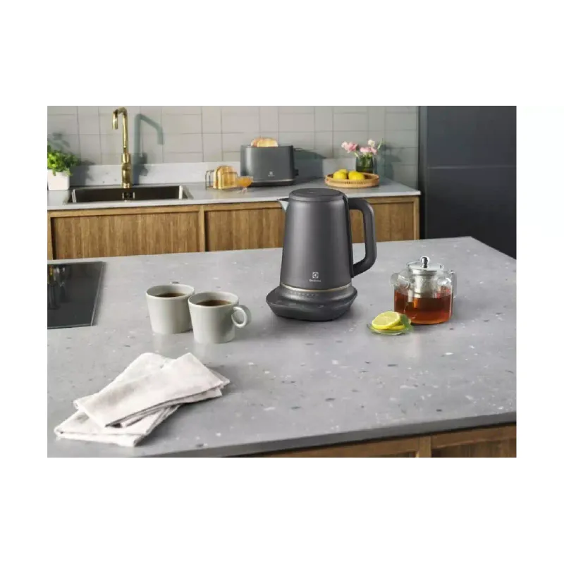 Chaleira elétrica Electrolux, Black (E7K1-6BP)