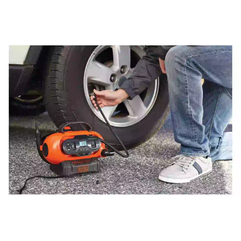 Автомобільний компресор Black+Decker (BDCINF18N), Black