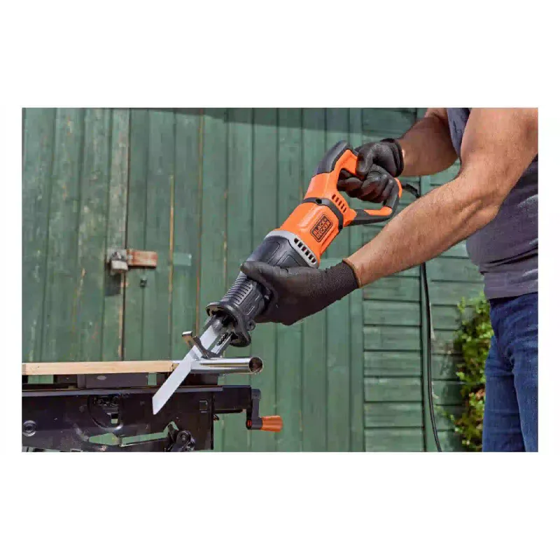 منشار ترددي Black+Decker, Black (BES301)