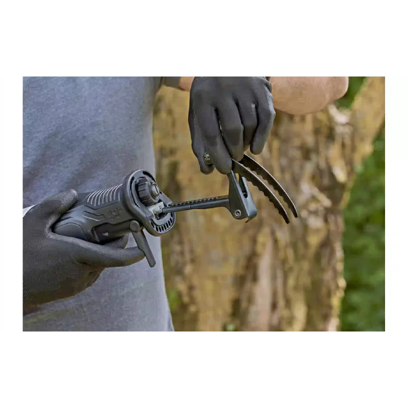 منشار ترددي Black+Decker, Black (BES301K)