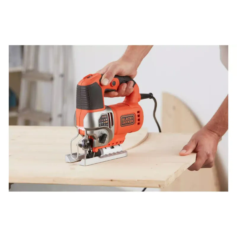 Пила лобзикова Black+Decker, Black (BES610)